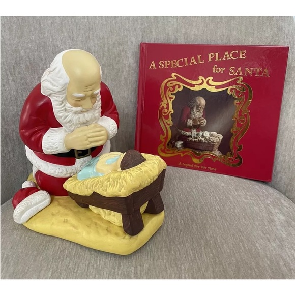 Kneeling Santa Praying Over Baby Jesus R.P. Gauer Statue & Book 1992 Christmas - Picture 1 of 13